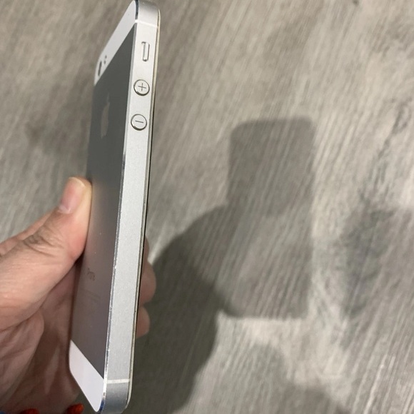 Used iPhone 5 - Picture 6 of 8